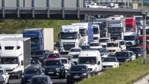 Stau auf Deutschlands Autobahnen: ADAC erwartet Staus am verlängerten Wochenende
