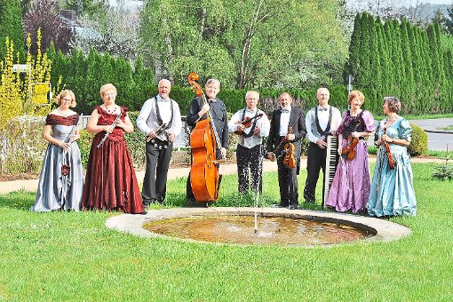 Schramberg: Salonorchester stimmt die Gäste festlich ein - Schwarzwälder Bote