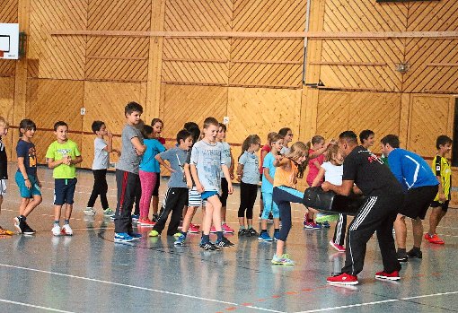Triberg: Kinder üben sich in Selbstverteidigung - Schwarzwälder Bote