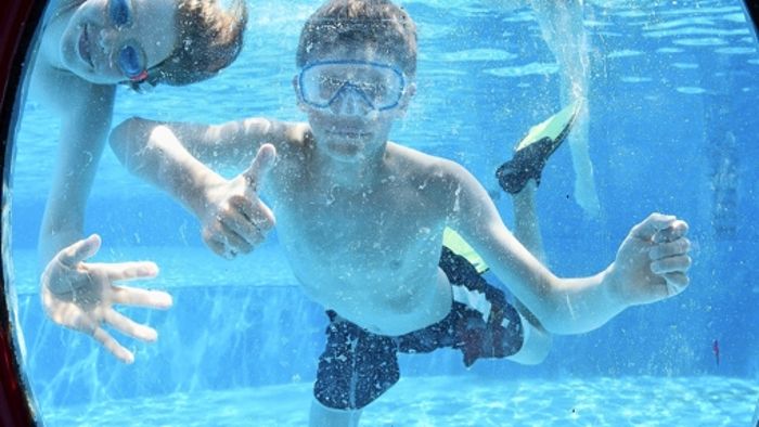 Stuttgarter Kinder lernen immer besser schwimmen
