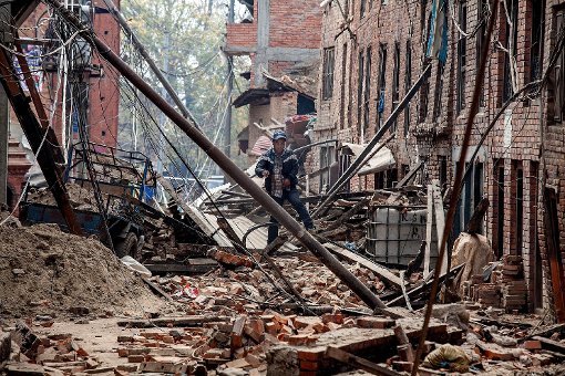 Aufbauarbeiten in Nepal: Nach dem Erdbeben im April gründen Wilfried Geißler (oben) und Frank Widmaier einen Förderverein für das Land. Foto: Schwarzwälder-Bote
