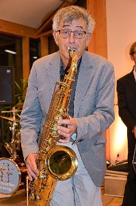 The Good Men of Swing, hier Saxofonist Charly Heim, bereitete Ostelsheimer Musikfreunden einen  besonderen Hörgenuss. Foto: Bausch Foto: Schwarzwälder-Bote