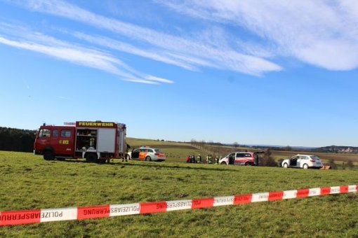 In Fluorn-Winzeln ist am Samstag ein Flugzeug abgestürzt. Der Pilot und die Insassen blieben unverletzt. (Symbolfoto) Foto: Schickle