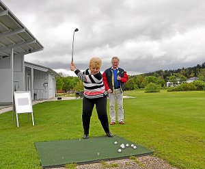Erstmals veranstaltet die Bürgerstiftung Gelingendes Leben ein Golfturnier. Die Idee dazu stammt von Irma Häring und Knud Eike Buchmann.  Foto: Kaletta Foto: Schwarzwälder-Bote