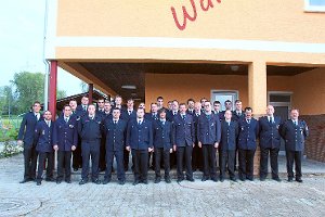 Die 26  neuen Feuerwehr-Truppführer und ihre Ausbilder nach der erfolgreich absolvierten Prüfung. Foto: Bonaus Foto: Schwarzwälder-Bote