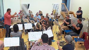 Proben intensiv für das Jahreskonzert am 11. November: die Musiker aus Hausen am Tann. Foto: Neher Foto: Schwarzwälder-Bote