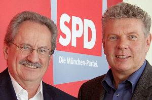 Neuer und alter OB von München: Dieter Reiter (rechts, SPD) mit Christian Ude. Foto: dpa