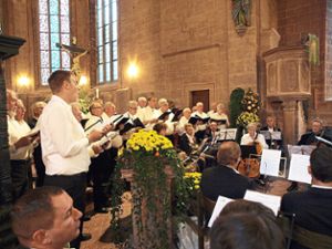 Beim Jubiläumskonzert in der Klosterkirche  bekamen die Sänger viel Applaus. Foto: Glaser Foto: Schwarzwälder-Bote