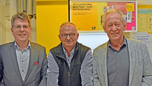 Bürgermeister Matthias Winter , Inhaber Hakan Dulundu und der Erste Beigeordnete Lothar Kopf Foto: Wagner