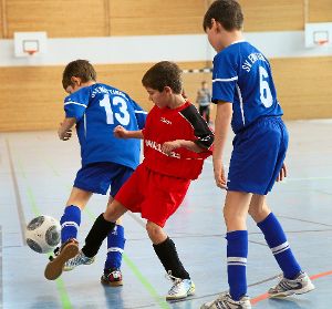 Über 500 Nachwuchskicker werden beim Jugend-Fußballhallenturnier in Löffingen erwartet. Foto: Bächle Foto: Schwarzwälder-Bote