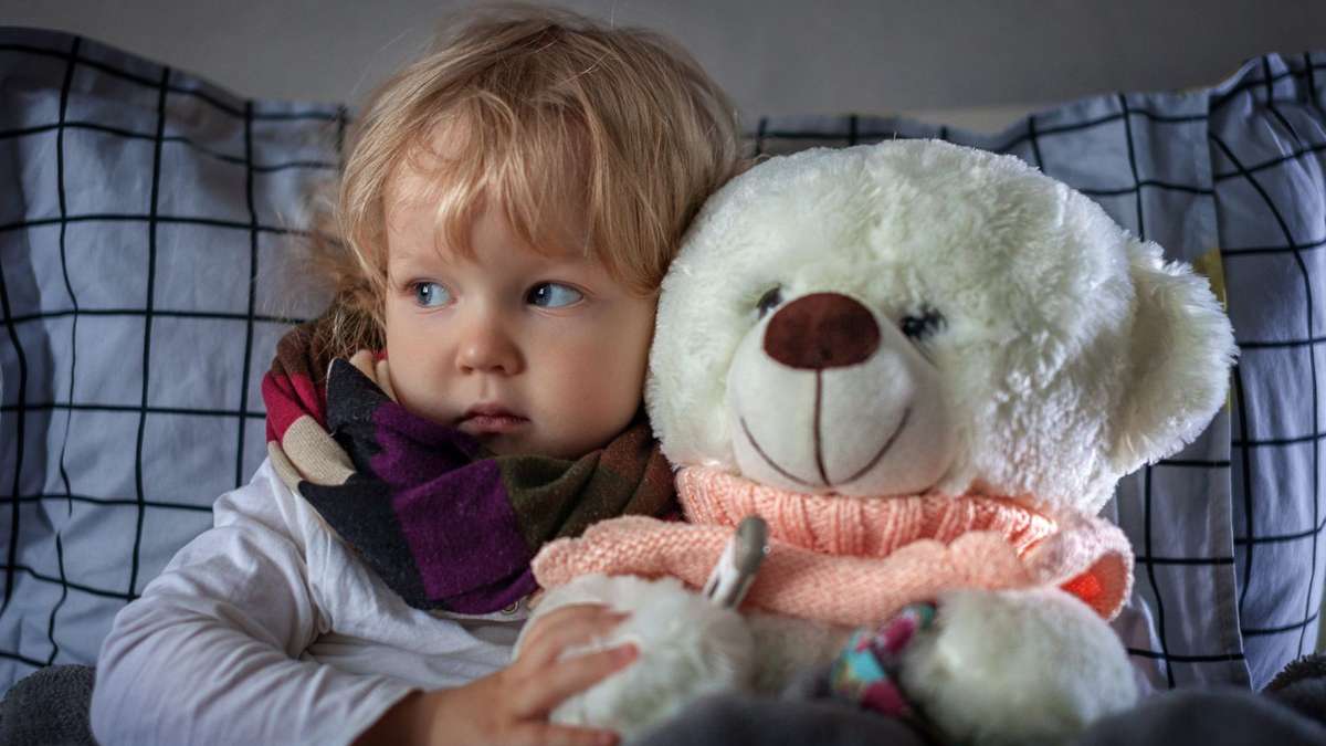 Fieber, Erbrechen & Co.: Mein Kind ist krank - wann darf es wieder in Kita oder Schule?
