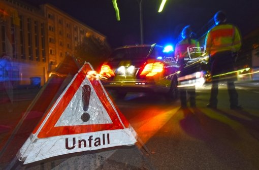 Bei einem Auffahrunfall auf der B 27 nahe Ludwigsburg ist am Freitagabend eine Frau verletzt worden (Symbolbild). Foto: dpa