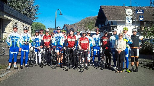 21 Radsportler aus Hirson und Schramberg-Waldmössingen trafen sich jüngst zur Rad-Tourenwoche in der Eifel. Foto: Privat  Foto: Wanderlust Foto: Schwarzwälder-Bote