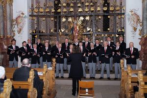 Singen in Balingen anspruchsvolle Chorwerke: die Herren vom Schiedsrichterchor Zollernalb. Foto: Privat Foto: Schwarzwälder-Bote