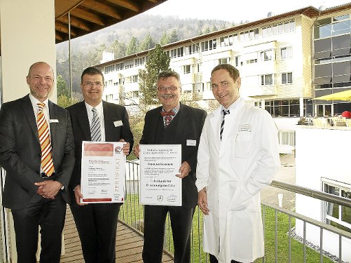 Stephan Bode,   Eberhard Waibel,   Heiko Schöne   sowie  Andreas Veihelmann (von links) stellten sich gut gelaunt zum Gruppenbild. Foto: Schwarzwälder-Bote