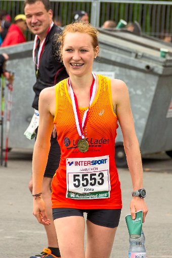 Nora Kusterer vom SV Oberkollbach hat im Thüringer Wald den  Rennsteiglauf, den größten Crosslauf Europas über die Marathondistanz, gewonnen. Foto: Schwarzwälder-Bote