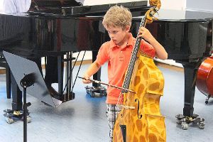 Auch junge Talente, die Kontrabass spielen, werden  bei Jugend musiziert an den Start gehen. Foto: Archiv Foto: Schwarzwälder-Bote