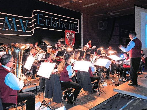 Die Musiker aus Erlaheim während des Konzerts, für das sie viel Beifall vom Publikum erhielten. Foto: Meschkan Foto: Schwarzwälder-Bote