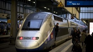 TGV-Zug rammt Auto von 70-Jährigem