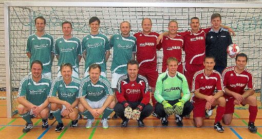 Der SV Gosheim (rechts) verteidigte gegen die SG Bösingen/Beffendorf den Bezirkstitel der Ü32-Teams. Foto: Spitzl