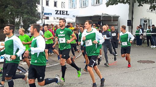 Laufen ist beliebt: Weit mehr als 100 Teilnehmer  in Isingen an den Start gegangen. Foto: May