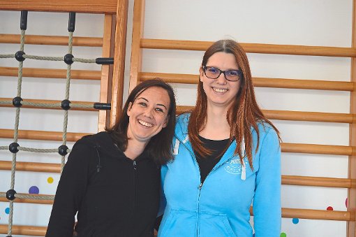 Anja Nelke (links) und Jenny Zimmermann hoffen auf Unterstützung für den Kindergarten.  Foto: Bantle Foto: Schwarzwälder-Bote