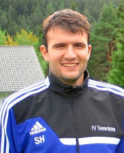 Sascha Hilser traf zum 2:0 für den FV Tennenbronn im Verfolgerduell.  Foto: Rohde Foto: Schwarzwälder-Bote
