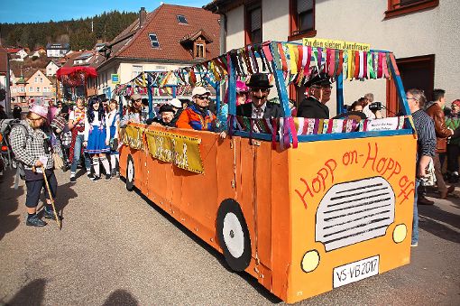 Touris aus aller Welt kommen mit ihrem Touri-Bus nach Vöhrenbach. Foto: Larhzal