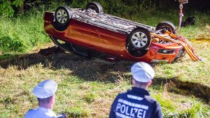 Auto landet im Neckar - zwei Tote