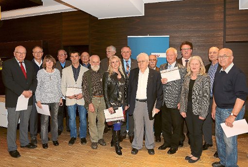 Zahlreiche langjährige Mitglieder wurden beim CDU-Kreisparteitag geehrt.   Foto: Priestersbach Foto: Schwarzwälder-Bote