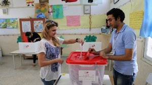 Tunesien friedlich auf Weg zu Demokratie