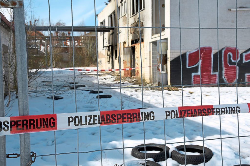 Mehrmals hat es am Wochenende auf dem Gelände des alten Schlachthofs in Schwenningen gebrannt. Die Polizei schließt Brandstiftung nicht aus, die Kripo ermittelt. Zum Artikel