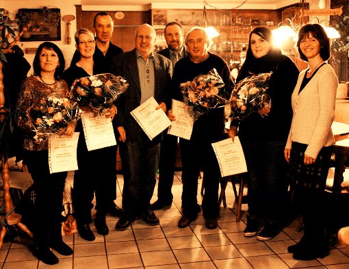 Treue Mitglieder hat der Chor Cantus iuvenis bei der Hauptversammlung geehrt. Foto: Retter Foto: Schwarzwälder-Bote