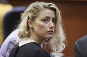 Amber Heard muss dem Urteil zufolge über acht Millionen Dollar Schadenersatz an Depp zahlen.   Foto: dpa/Evelyn Hockstein