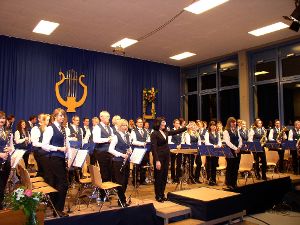 Musikdirektorin Christine Burkhart hat das Orchester zu Höchstleistungen geführt. Foto: Hoffmann Foto: Schwarzwälder-Bote