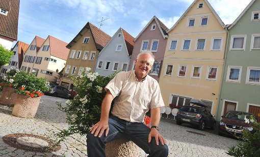 »Schafft eine Zukunft für Horbs schönsten Platz«, fordert Helmut Kipp, Inhaber des gleichnamigen Cafés. Foto: Hopp