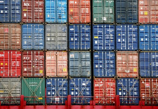 Bereit für den Export sind diese Container. Die regionale Wirtschaft verzeichnet beim Außenhandel ein Plus. Foto: Ressing Foto: Schwarzwälder-Bote