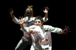 Out of the Box bei Gauthier Dance: Crazy Lambs von David Valencia Martinez. Foto: dpa