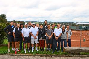Ein Großteil der Akteure nach der Siegerehrung Foto: Tennisclub Foto: Schwarzwälder-Bote