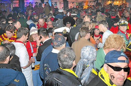 Tausende Menschen feiern bei der Freinacht in Schramberg - in diesem Jahr soll sie durchgehend stattfinden. Foto: Wegner