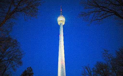 Die Wanderer von der Alb besuchen unter anderem den Fernsehturm in Stuttgart.  Foto: Schmidt Foto: Schwarzwälder-Bote