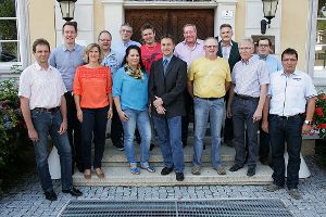 Der neu verpflichtete Gemeinderat mit Bürgermeister Markus Zeiser Foto: Schwarzwälder-Bote