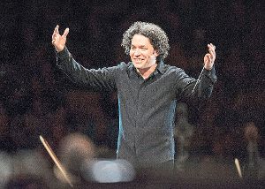 Gustavo Dudamel ist  regelmäßiger Gastdirigent der Berliner Philharmoniker. Foto: Latham Foto: Schwarzwälder-Bote