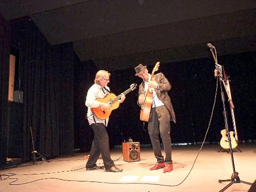 Wow-Erlebnis: Die Magic-acoustic-guitars spielen sich lässig durch die Musikgenres. Foto: Schwarzwälder-Bote
