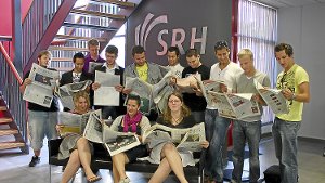 Studenten nehmen Zeitungen unter die Lupe