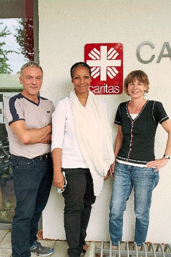 Die Caritas-Mitarbeiter Gerhard Schrempp (von links), Victorienne Ouraga und Constanze Blank Foto: Reinhard Foto: Schwarzwälder-Bote