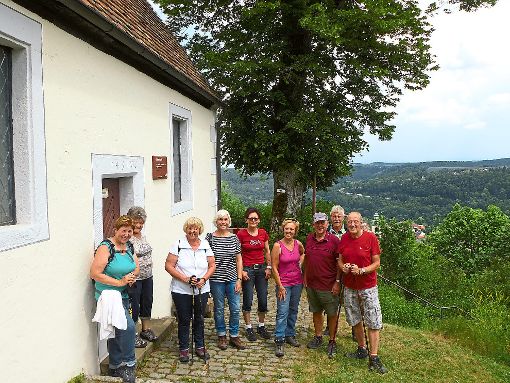 Die Ottilienkapelle oberhalb von Horb – ein Zwischenstopp für die Heiligenzimmerner Wanderfreunde. Foto: Stehle Foto: Schwarzwälder-Bote