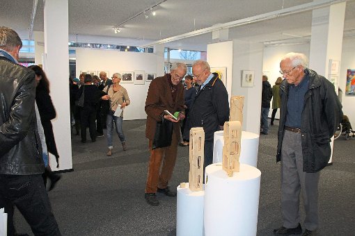 Skulpturen, Gemälde und Zeichnungen bietet die Jahresausstellung von Kunstkultur Königsfeld. Fotos: Hübner Foto: Schwarzwälder-Bote