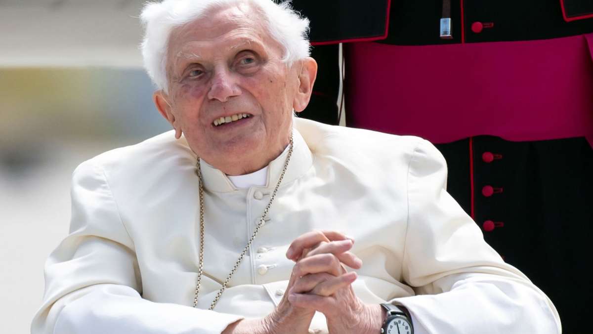 Aussagen von Papst Franziskus: Emeritierter deutscher Papst Benedikt ist „sehr krank“
