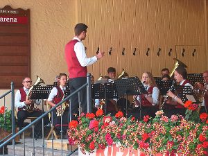 Der Musikverein Oberbaldingen gefiel mit seinen Konzertbeiträgen in Kirchberg in Tirol. Foto: Musikverein Foto: Schwarzwälder-Bote